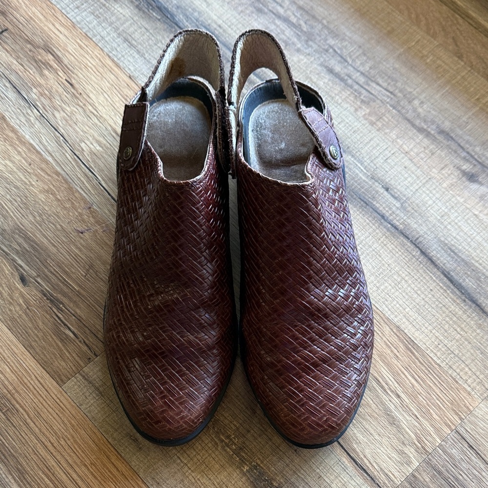 Women’s Ariat Woven Leather Slip-On Clog - Brown